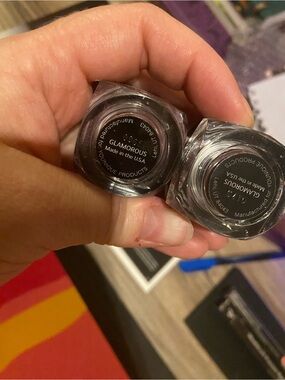 Glamorous Eyeshadow Pots - Younique